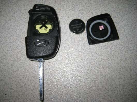 Як замінити батарейку в брелоку ключа Hyundai