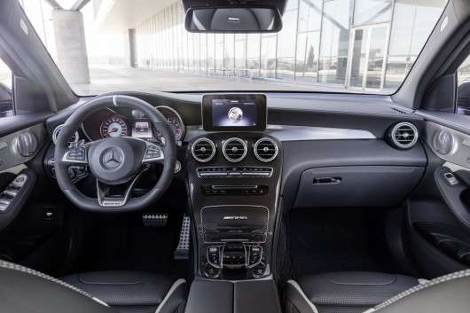 2018 Mercedes-AMG GLC63 і GLC Coupe 63: Перші технічні характеристики