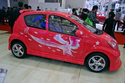 Китайські автоклоны знову наступають, добірка самих нахабних копіювань автомобілів