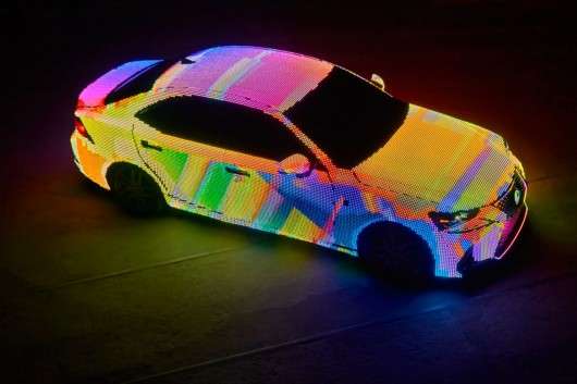 Lexus «загорнув» модель IS світлодіоди