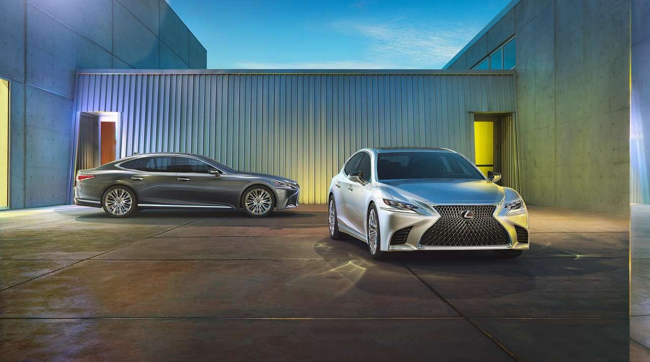 2018 Lexus LS в порівнянні з німецькими моделями класу люкс