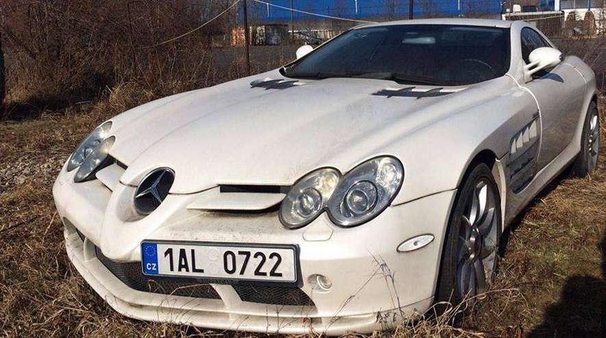 У Чехії виявлений кинутий Mercedes-Benz SLR McLaren У Чехії виявлений кинутий Mercedes-Benz SLR McLaren
