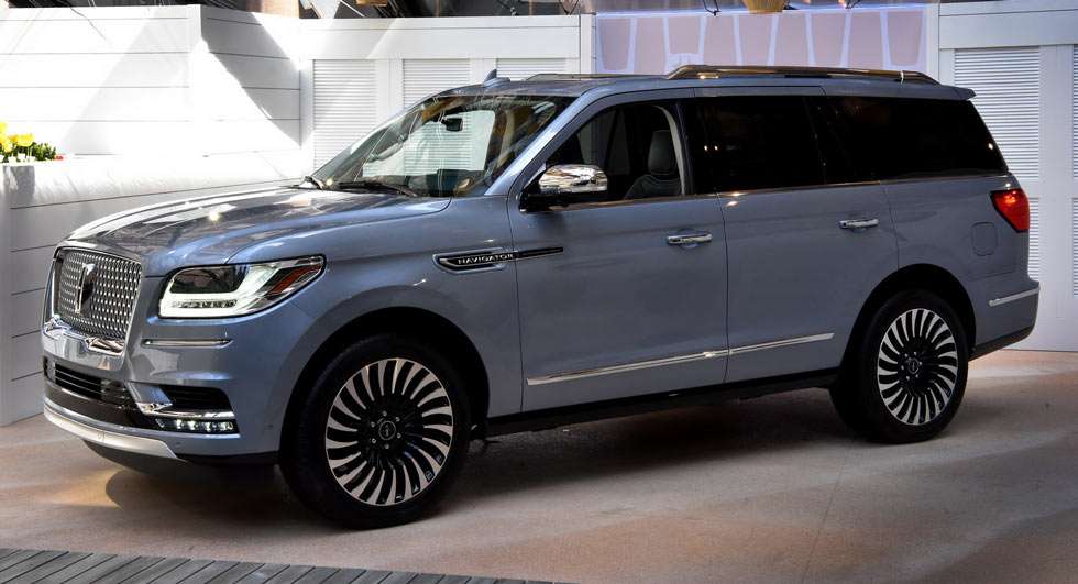 Lincoln на Автосалоні в Нью-Йорку покаже новий Navigator Lincoln на Автосалоні в Нью-Йорку покаже новий Navigator