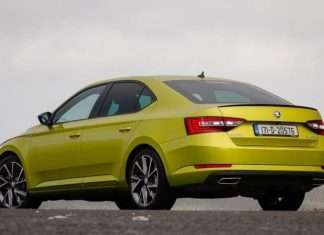Skoda Superb PHEV — нова гібридна версія седана зявиться в 2019 році