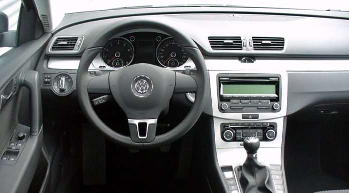 Огляд Volkswagen Passat B7: популярні старі автомобілі