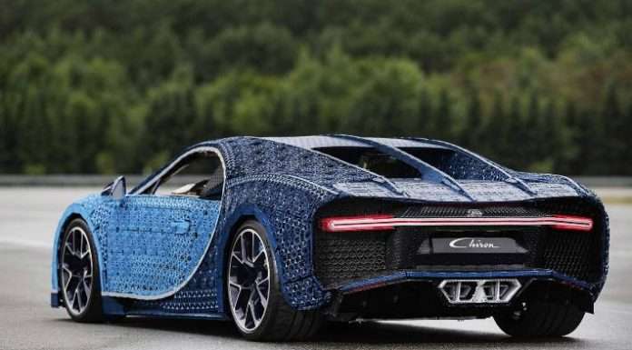 Bugatti Chiron з конструктора Lego навчили їздити по-справжньому