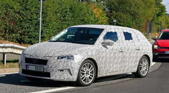Новий Skoda Rapid (Spaceback) вже на тестах, але в камуфляжі