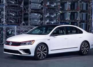 Volkswagen запускає у виробництво седан Passat GT 2018