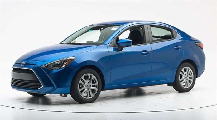 Краш-тест 2017 Toyota Yaris iA