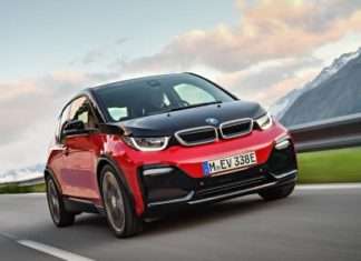 Показана рестайлінгова версія 2018 BMW M3