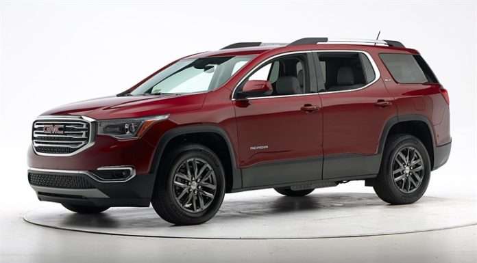 Краш-тест 2017 GMC Acadia