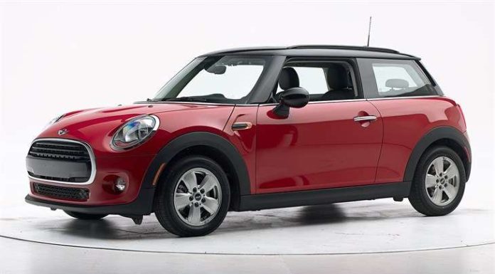 Краш-тест 2017 Mini Cooper