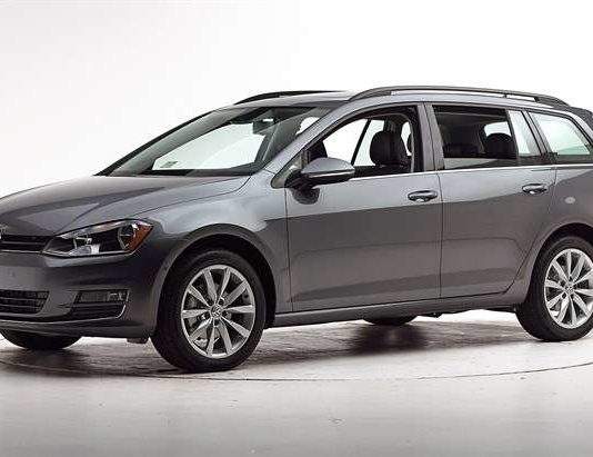 Краш-тест 2017 Volkswagen Golf SportWagen
