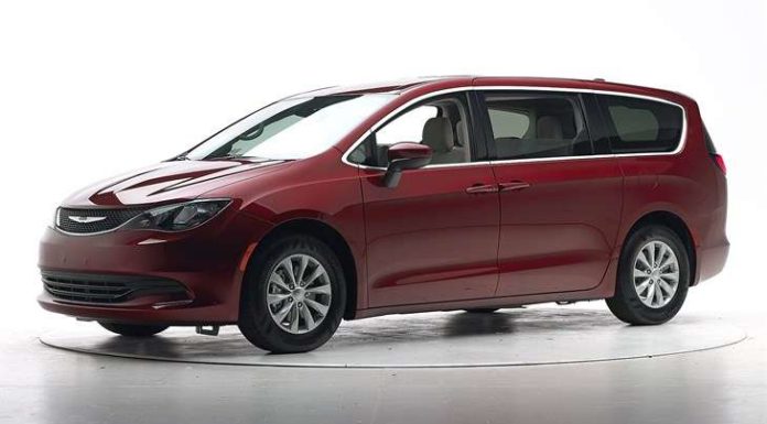 Краш-тест 2017 Chrysler Pacifica