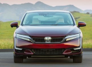 Нова Honda Clarity Fuel Cell на водневих паливних елементах: Тест-драйв