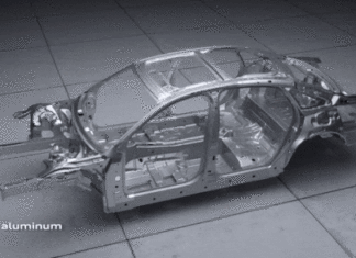 Відео, в якому Audi розповіла з чого складається новий кузов Audi A8 Long