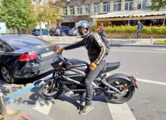 У києві засвітився електричний мотоцикл harley-davidson (фото)