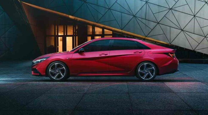 “заряджена” hyundai elantra n line і оновлений хот-хетч i30 n зібралися в росію