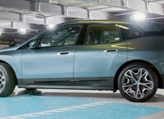 Відео: подивіться, як безпілотний bmw ix сам паркується, заряджає акумулятори і відвідує автомийку