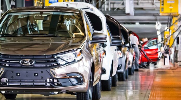 Автоваз знову призупинить складання автомобілів
