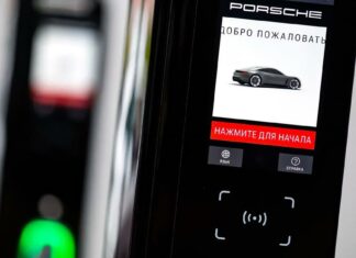 Porsche розгортає мережу надшвидких зарядних станцій для електрокарів в росії