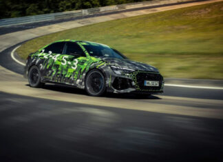 Audi анонсувала вихід бензинової моделі (фото)