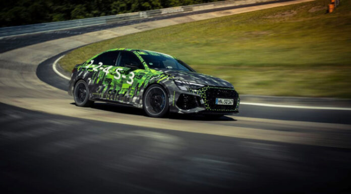 Audi анонсувала вихід бензинової моделі (фото)