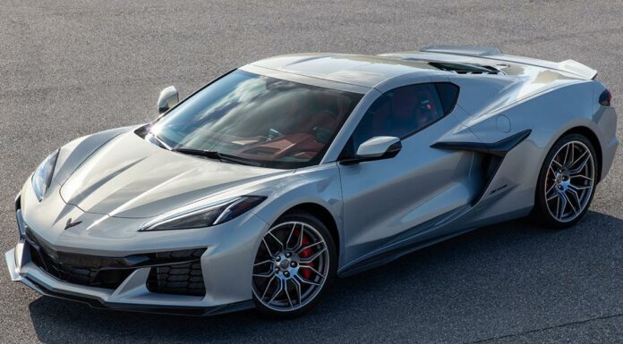 Для chevrolet corvette готують нову версію: перша фотографія