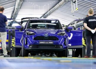 Президент toyota назвавши велику загрозу для японії від електромобілів