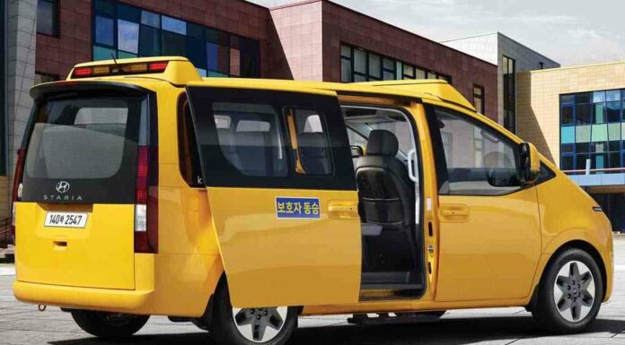 Hyundai staria kinder адаптували для безпечного перевезення школярів