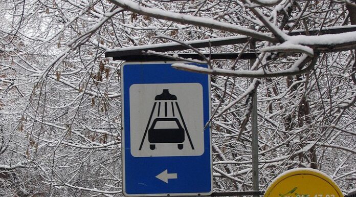 Чим небезпечні для автомобіля мийки самообслуговування