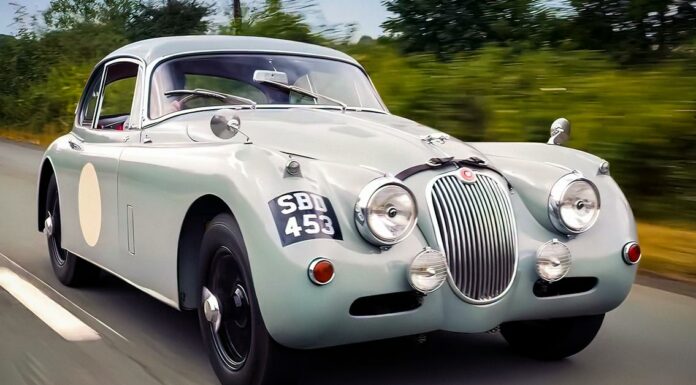 Колишній ведучий top gear відновив класичний 60-річний jaguar. Заради цього він розпродав всю колекцію своїх автомобілів