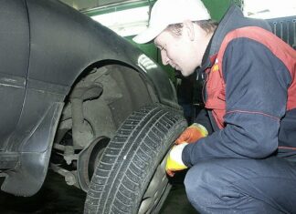Що обов’язково слід робити з гальмівними колодками при перевзуванні коліс
