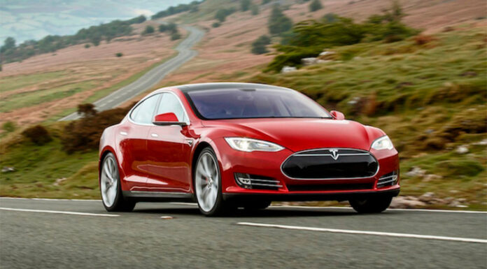 Компанія tesla встановила рекорд продажів електромобілів