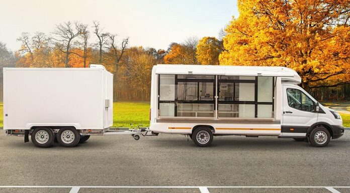 Як ford transit перетворився на великий рибний магазин