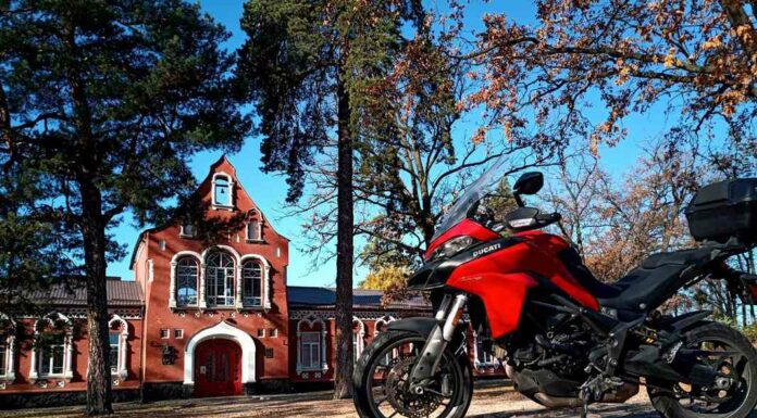 Китайська компанія xpeng представила суперзарядку для електромобілів