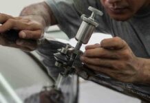 Китайська компанія xpeng представила суперзарядку для електромобілів