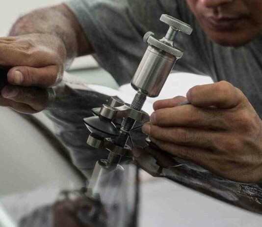 Китайська компанія xpeng представила суперзарядку для електромобілів