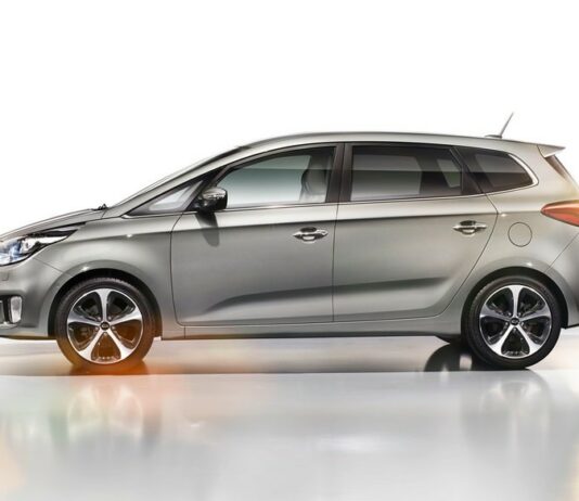 Kia обкатує бюджетний компактвен: для моделі можуть відродити ім’я carens