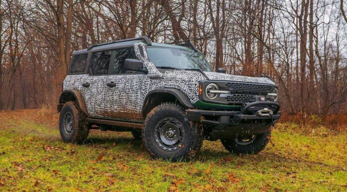 Лебідка, шноркель, крила і колеса: подивіться на брутальний ford bronco everglades