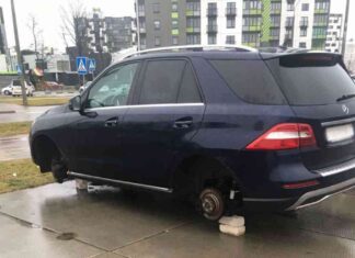 Це що, 90-е? у мінську професійно “роззули” mercedes. Підозрюваний-водій такого ж кросовера
