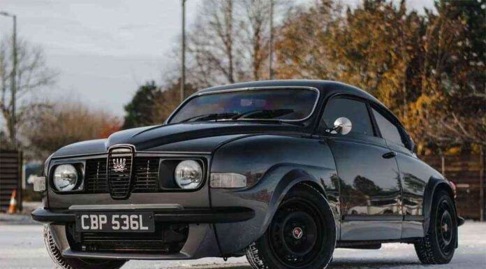 Рестомод класичного saab 96 на базі моделі 9-3 продали за 3 млн рублів