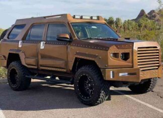 Toyota 4runner в стилі армійського броньовика продали з молотка за 2,6 млн рублів