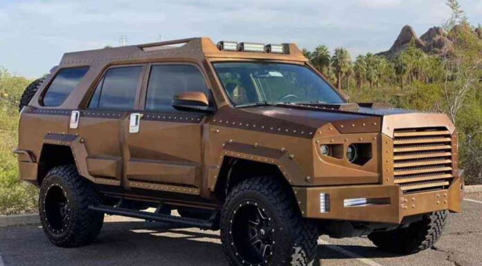 Toyota 4runner в стилі армійського броньовика продали з молотка за 2,6 млн рублів