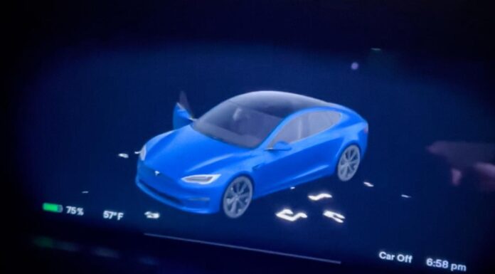 Електрокари tesla тепер можна використовувати як мегафони