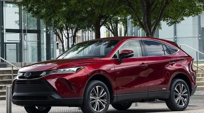 Toyota відкликає більше десяти тисяч автомобілів в росії