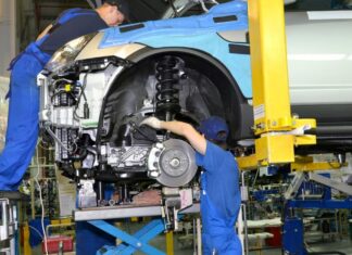 У росії сповільнилося виробництво легкових автомобілів