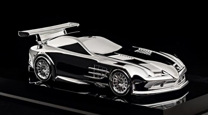 Трековий mercedes-benz slr mclaren 722 gt отримає дорожню версію через 14 років