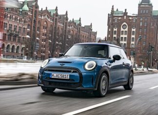 В росію привезуть дуже дорогий mini cooper se