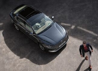 Наступний hyundai grandeur попався шпигунам: седан знову здивує дизайном